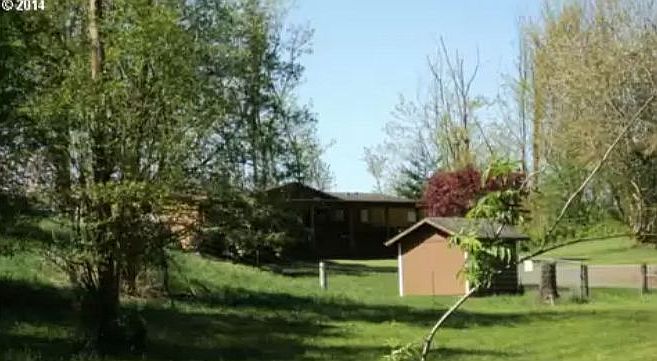 1st image of 18615 NE Beaver Brook Cir