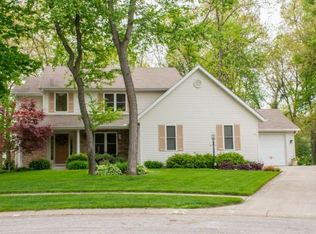 13721 Wood Haven Dr, Granger, IN 46530