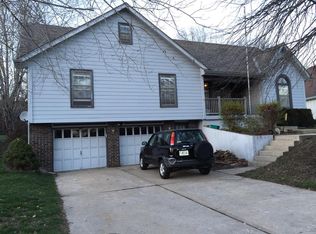 1008 SE 5th Ter, Lees Summit, MO 64063