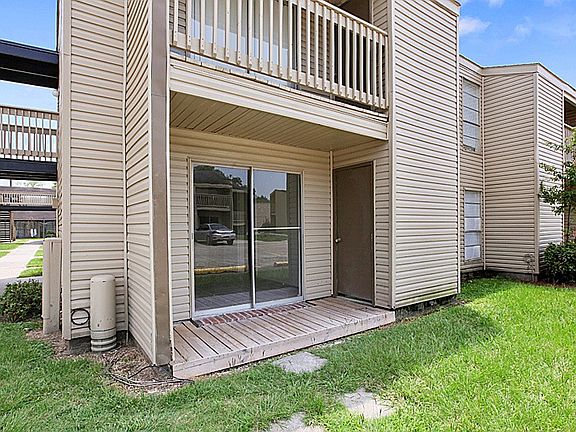 2nd image of 2020 Cypress Acres Dr APT 32