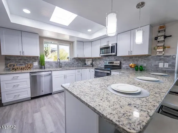 8957 E 35th Cir, Tucson, AZ 85710