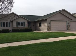 5280 Creekside Pl, La Crosse, WI 54601