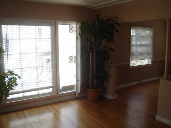 Living room 1