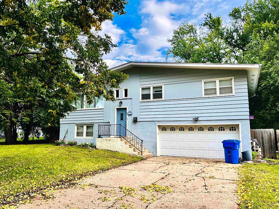 1st image of 1016 Valley View Dr