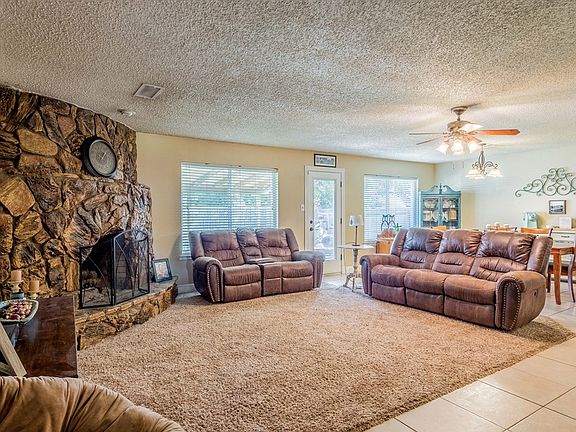 3rd image of 4616 Laura Dr
