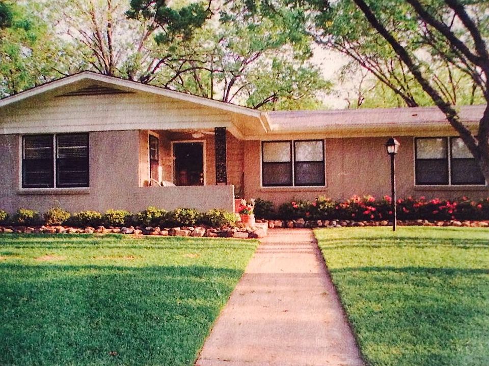 1st image of 1511 Camellia Dr