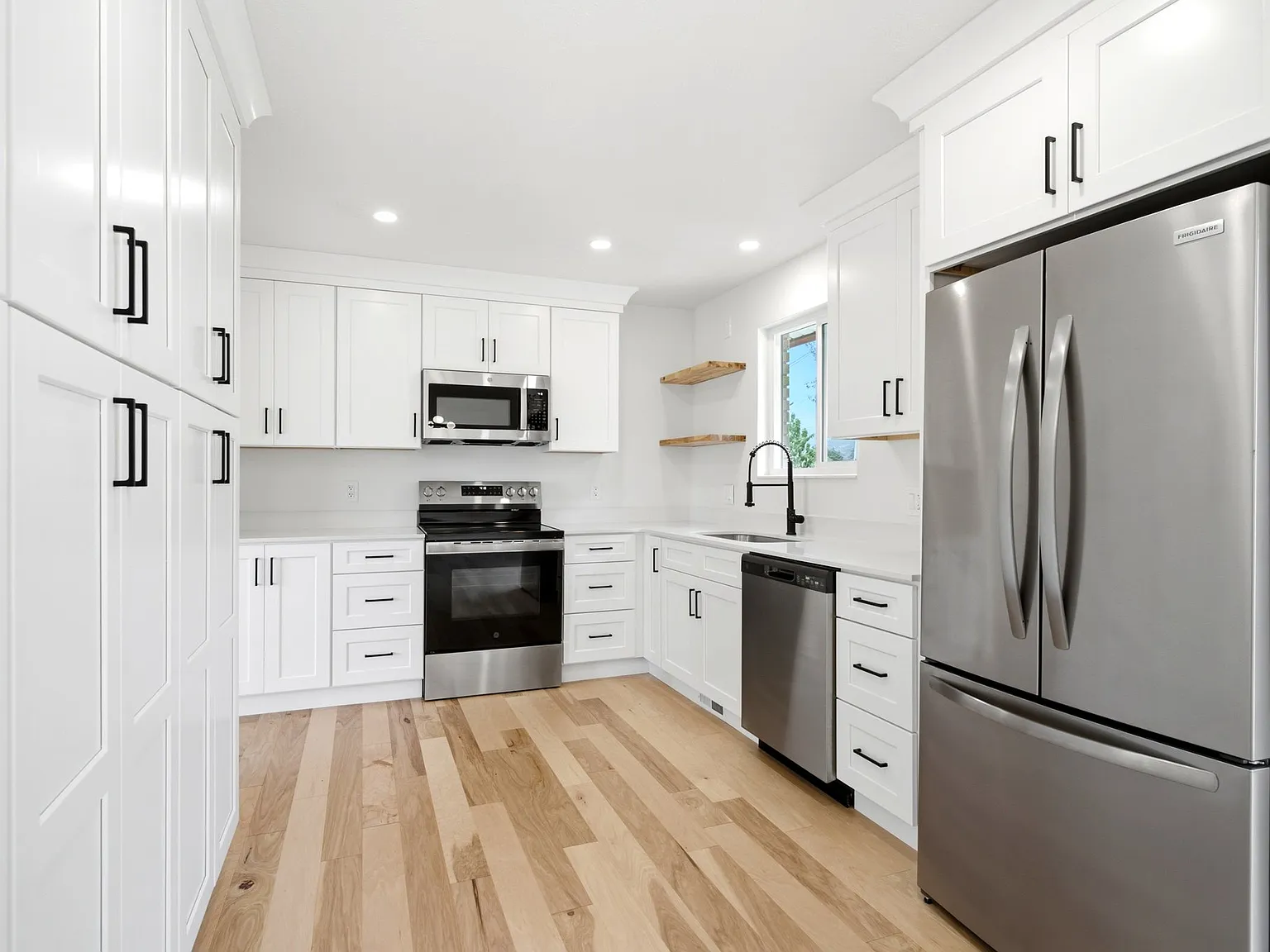 Move-in Ready Gem in Bountiful — Photo 1