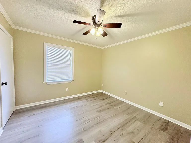 217 Ryder Dr — Photo 12
