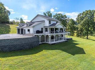 300 Sherwood Forest Dr, Hayesville, NC 28904