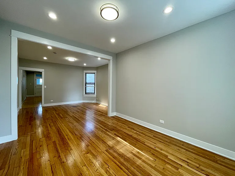 2143 N Keystone Ave #2 — Photo 7