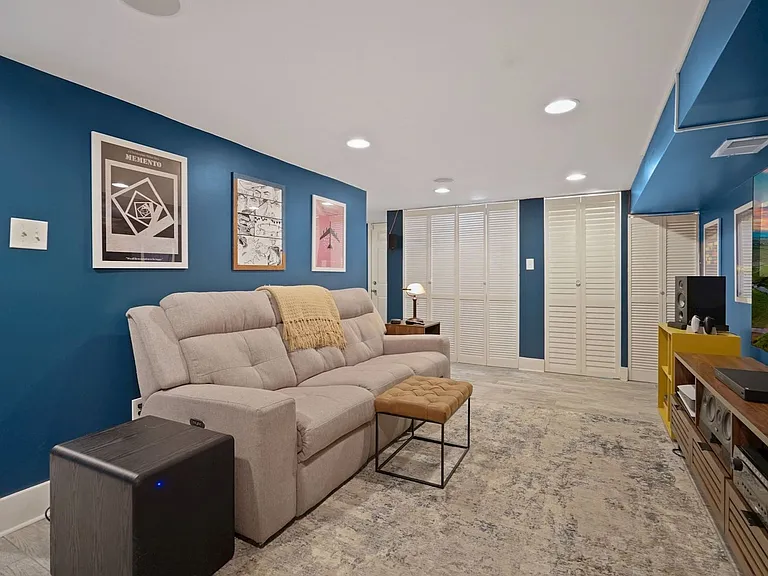 2410 S Dakota Ave NE — Photo 13