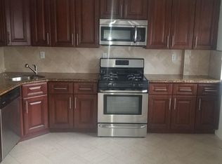 90-06 Holland Ave #2R, Far Rockaway, NY 11693
