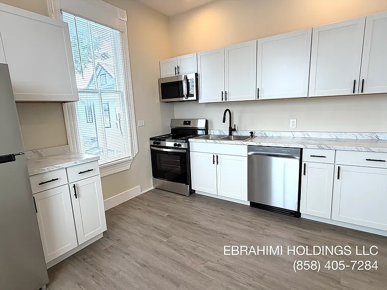 516 E Quincy St #4 — Photo 1