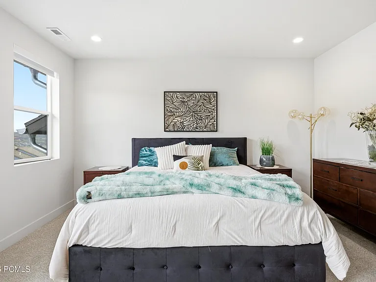 519 W Ascent Dr — Photo 20