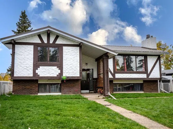 4716 E 49th St, Caroline, AB T0M 0M0