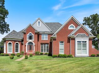 42 Tara Rd, Holly Springs, MS 38635