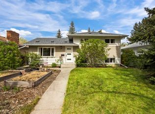 2716 SW Brecken Rd NW, Calgary, AB T2L1H3