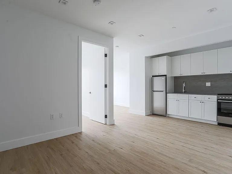 2510 Bedford Ave #4K — Photo 1