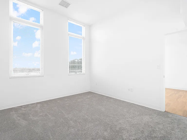 The Veridian Residences — Photo 9