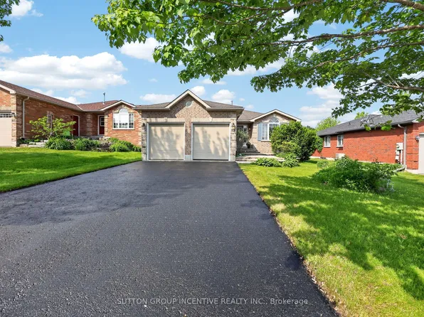 101 Lions Gate Blvd, Barrie, ON L4M 7E5