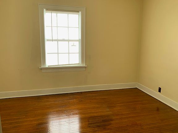 5th image of 500 Wellington St #1