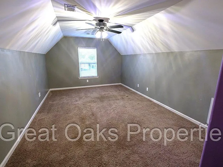 108 Wellington Cir — Photo 11