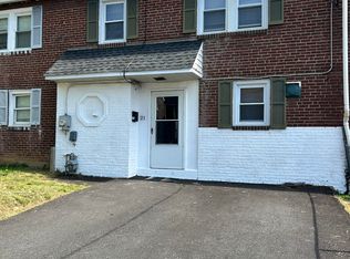 21 Bedford Dr, Wilmington, DE 19809