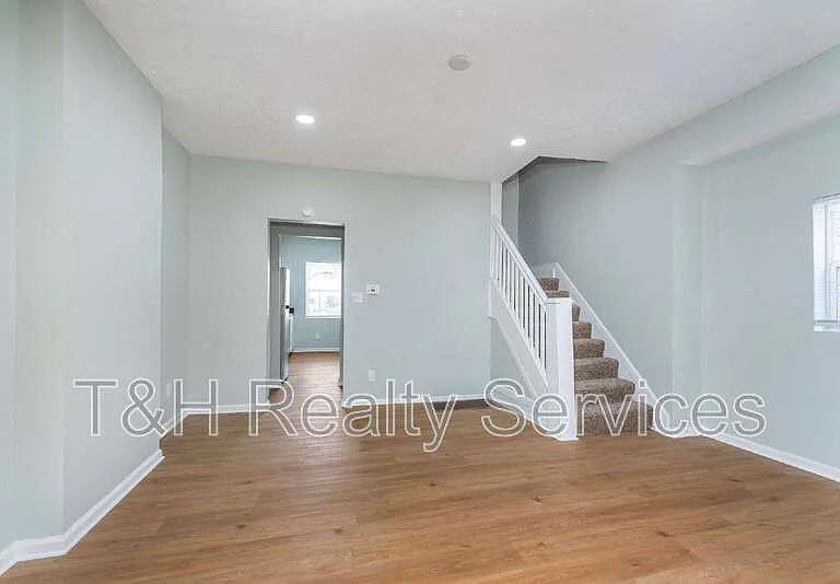 326 Jefferson Ave — Photo 27