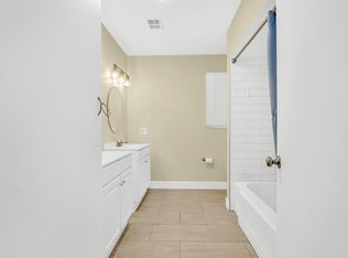 4588 E Michigan Ave, Fresno, CA 93703