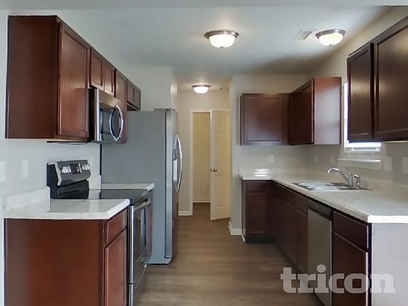 5th image of 2419 Pinebark Dr