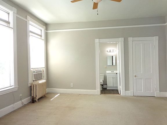 3rd image of 407 Fairfax Ave APT 201