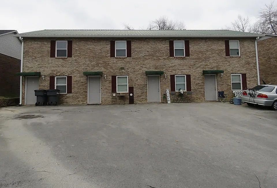 1st image of 1819 Summerhaven Ave APT 3