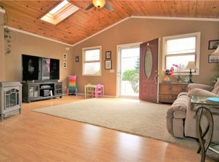 84 Dean Ave, Smithfield, RI 02917