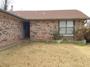 1001 Teak Ct, Moore, OK 73160