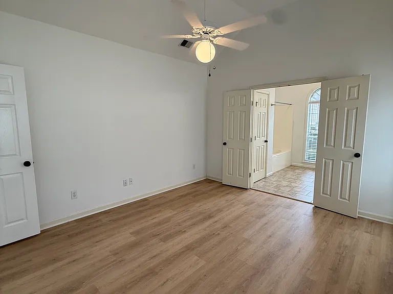 523 Walker Rd — Photo 12