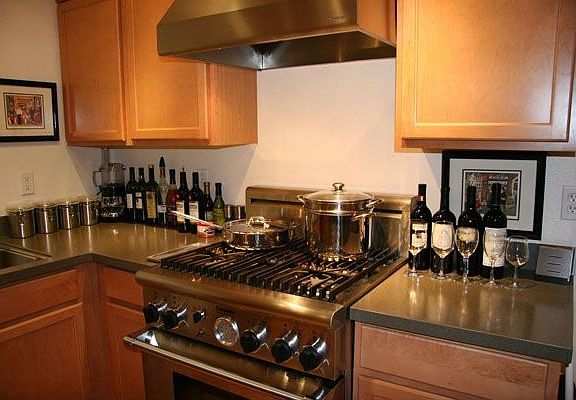 Chef's kitchen with professional series appliances, $30,000 in upgrades