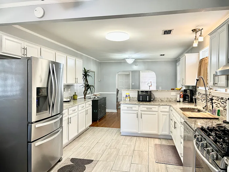 5057 Blackburn St — Photo 15