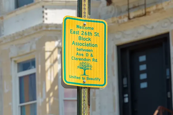 Rented by Avenues Real Estate | media 9