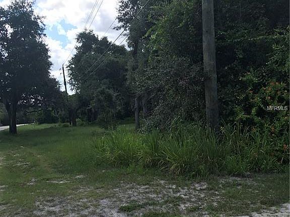 4th image of 457 1st Ave