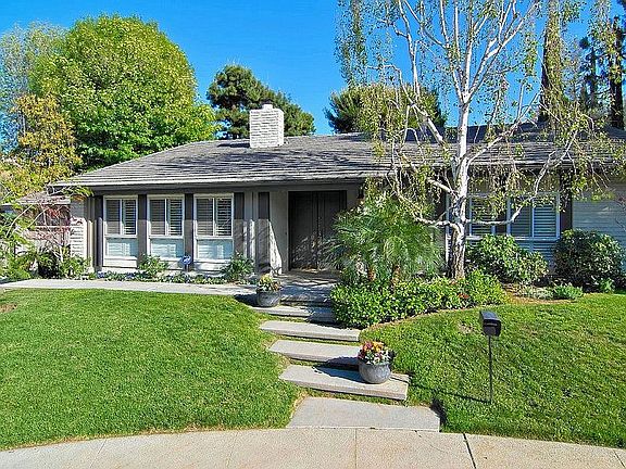 3rd image of 4312 Gauguin Ave
