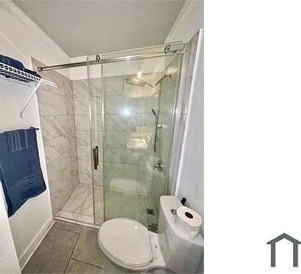 5th image of 420 N Villa Ct Unit 109