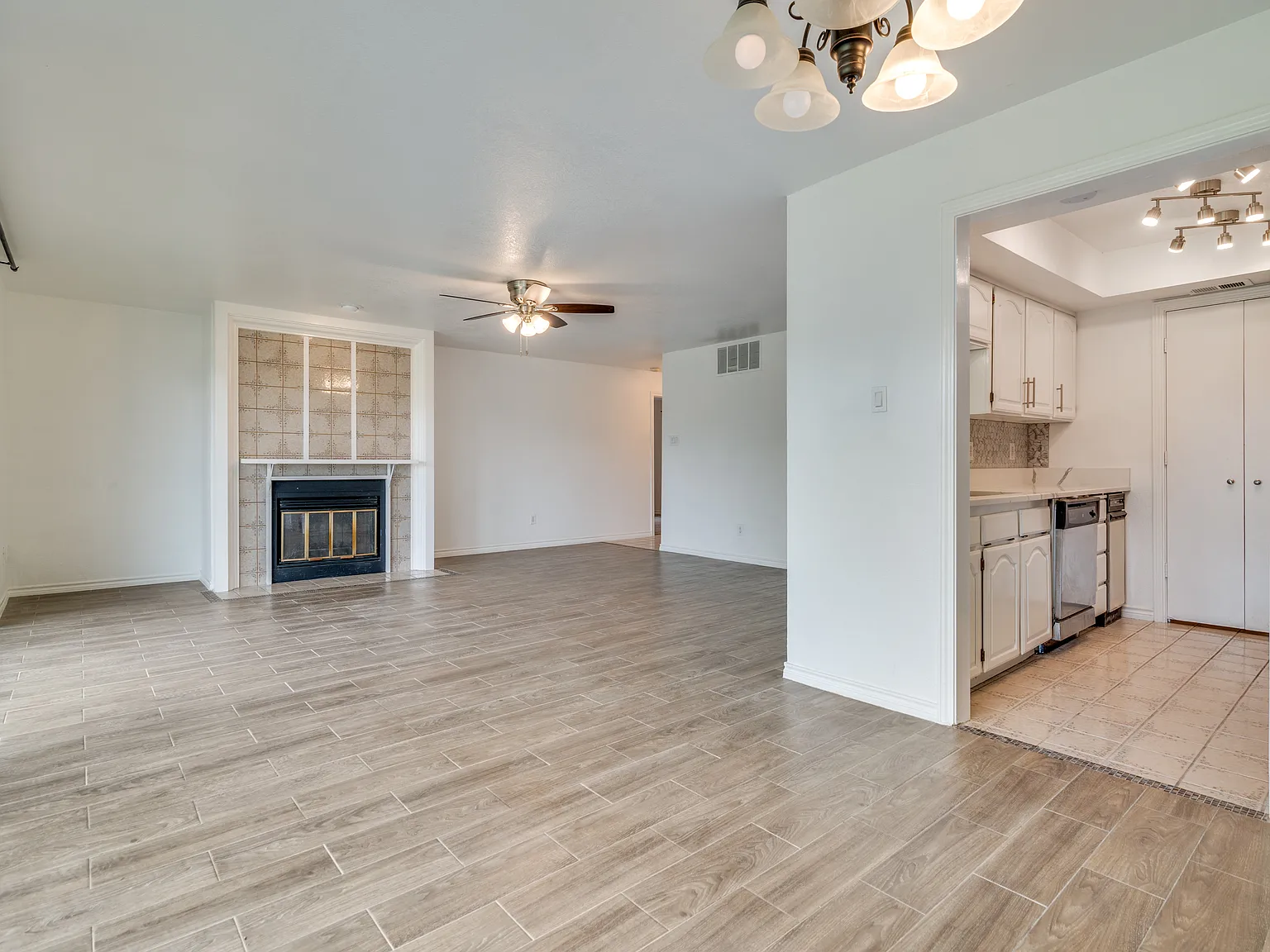 2 bed, 1185 sqft, $1,850 — Photo 4