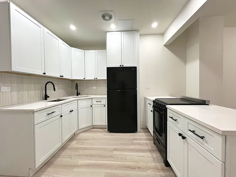 950 Bedford Ave #2B — Photo 5