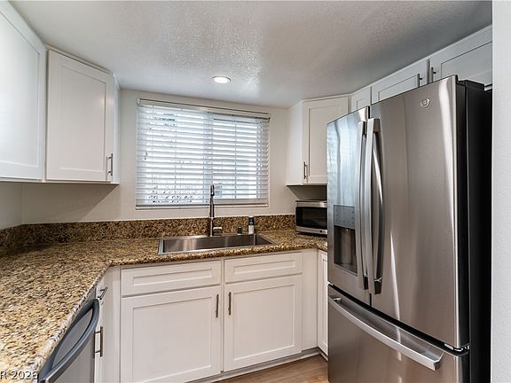 3rd image of 2894 Rosemary Ct #0