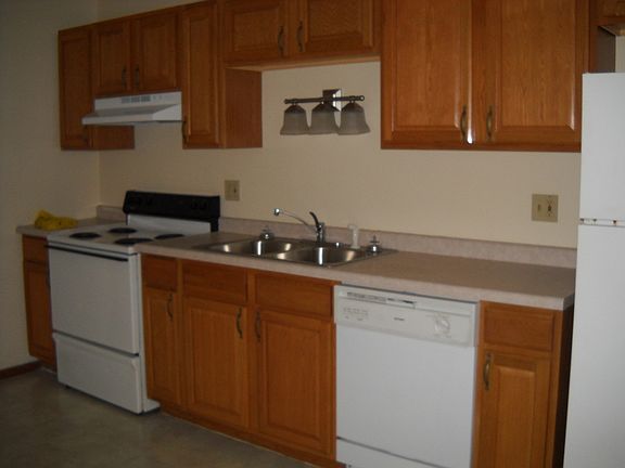 2nd image of 2003 E Perkins Rd APT 1