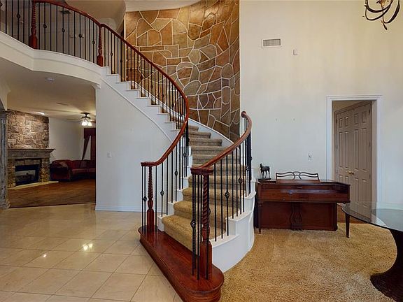 2nd image of 3111 Winston Dr