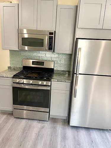17 Erie St #3 Photo 1