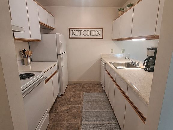 2nd image of 138 Lauff Dr APT 104