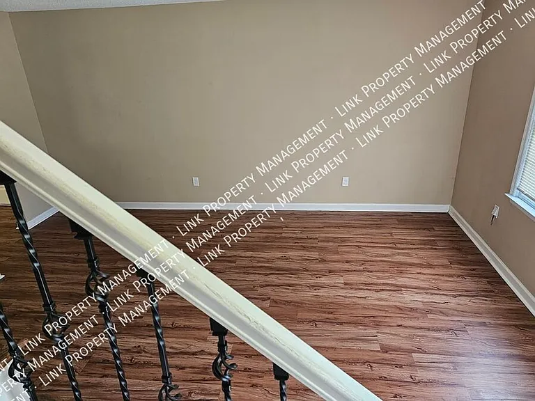 5364 Haisten Ct — Photo 12