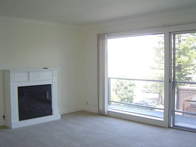 6 Hillcrest Ave #2 — Photo 4